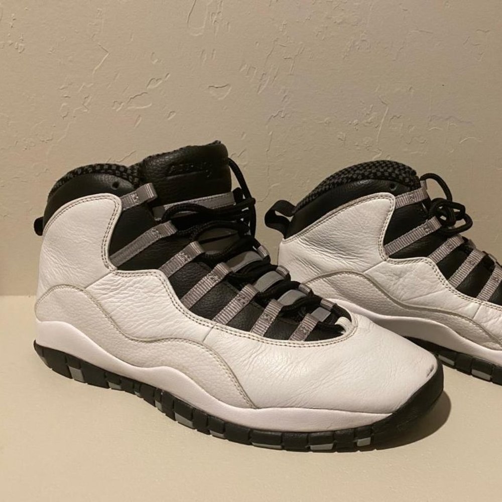 AIR JORDAN COLLECTION